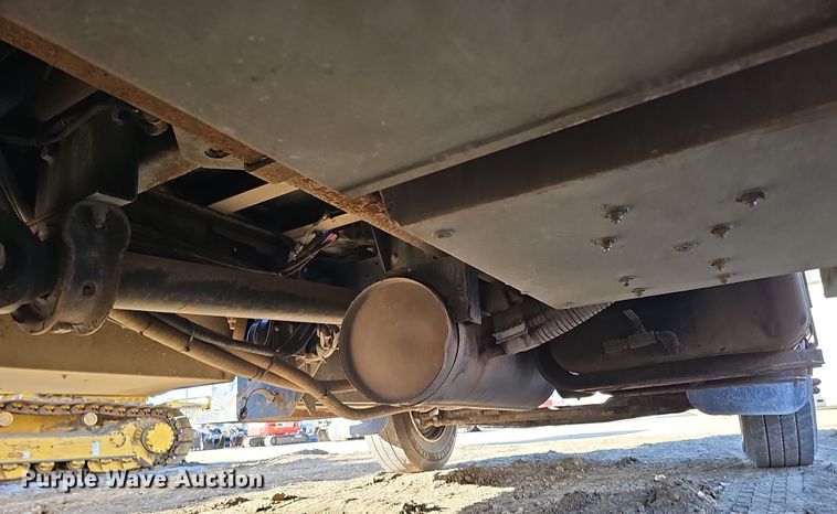 image for item DQ8522 2007 Peterbilt PB330  utility / service truck