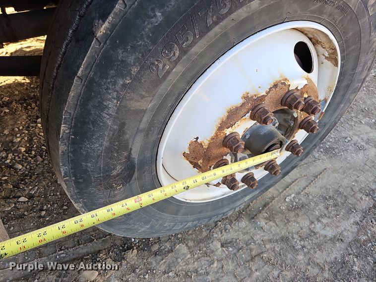 image for item DQ8522 2007 Peterbilt PB330  utility / service truck