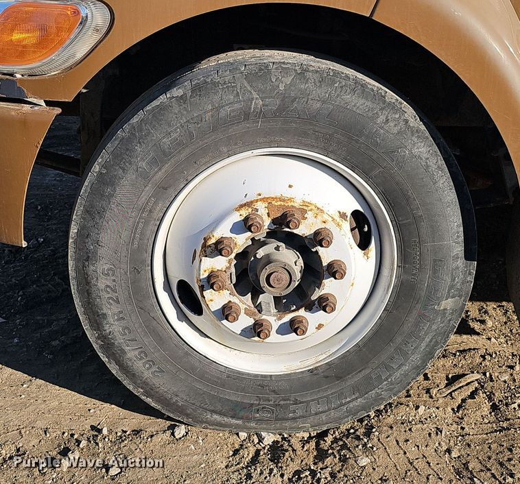 image for item DQ8522 2007 Peterbilt PB330  utility / service truck