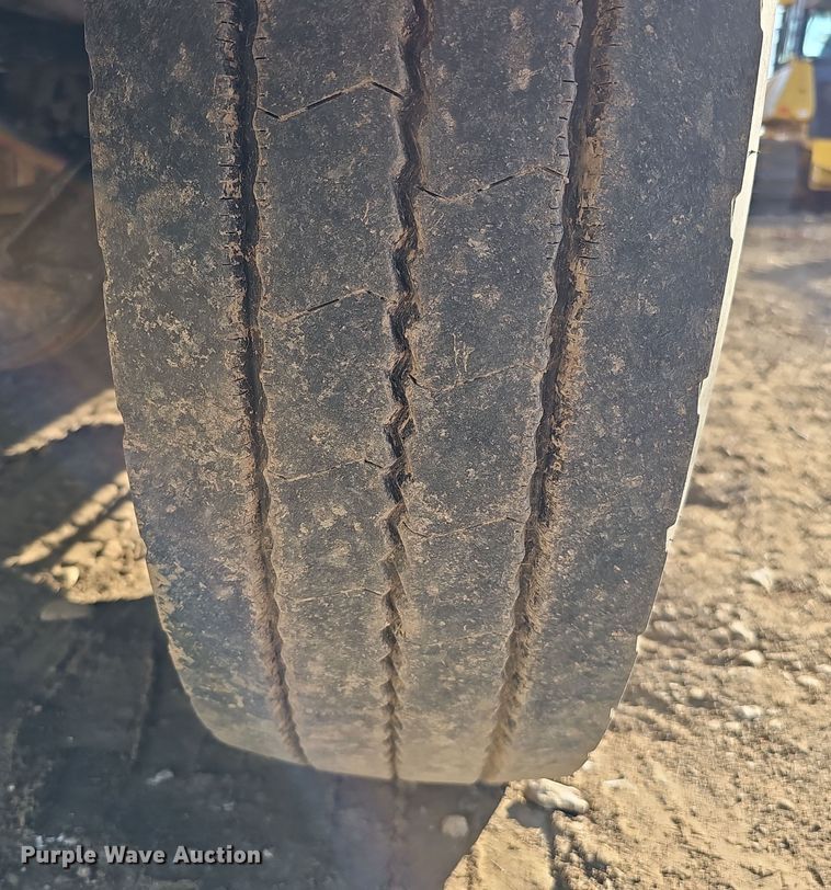 image for item DQ8522 2007 Peterbilt PB330  utility / service truck