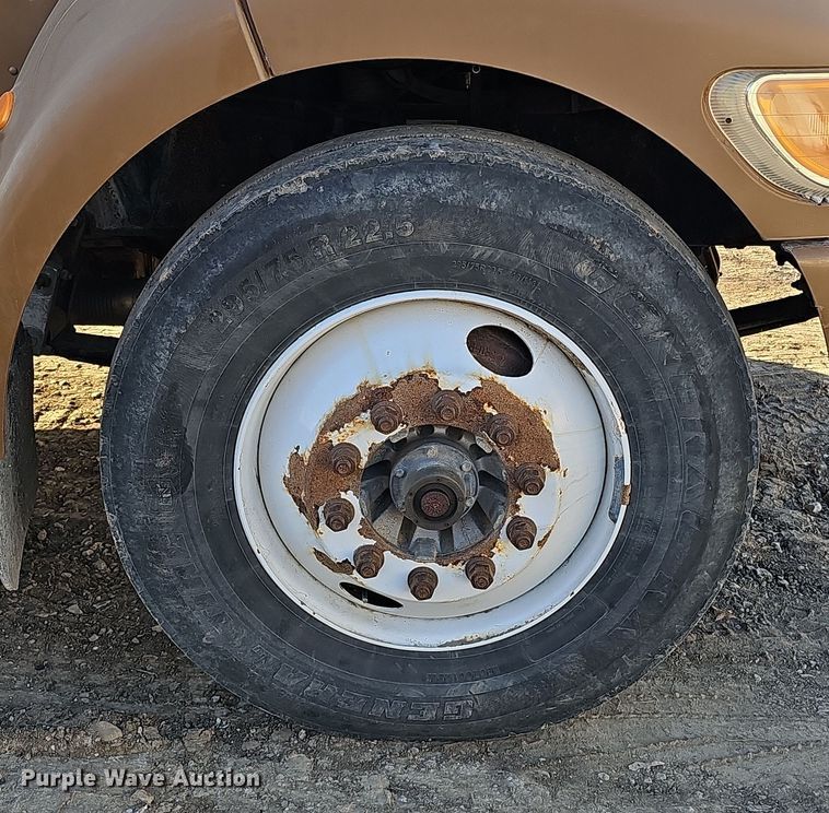 image for item DQ8522 2007 Peterbilt PB330  utility / service truck