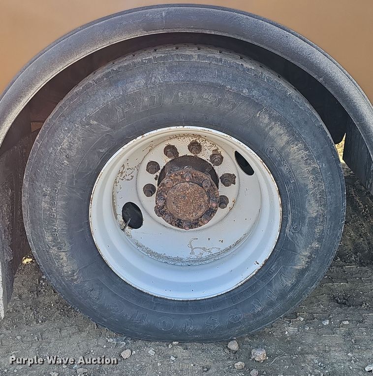 image for item DQ8522 2007 Peterbilt PB330  utility / service truck