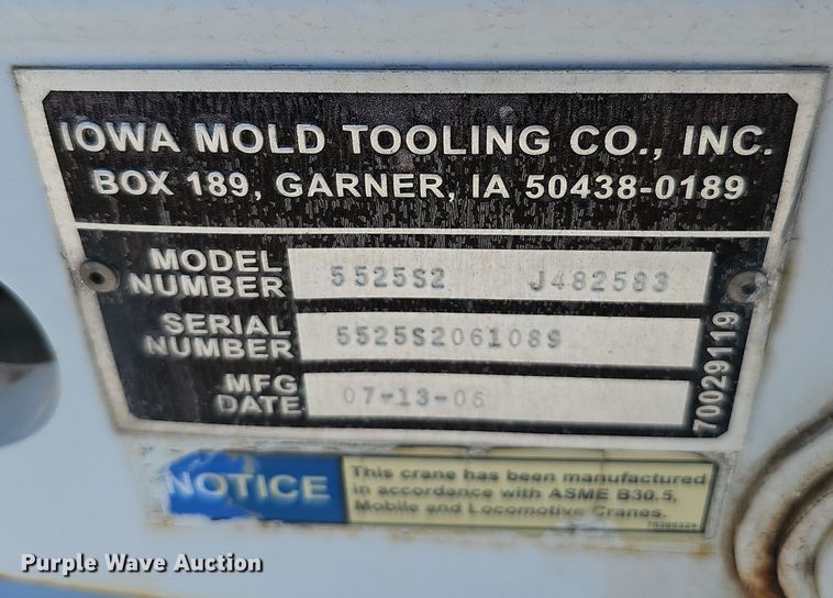 image for item DQ8522 2007 Peterbilt PB330  utility / service truck