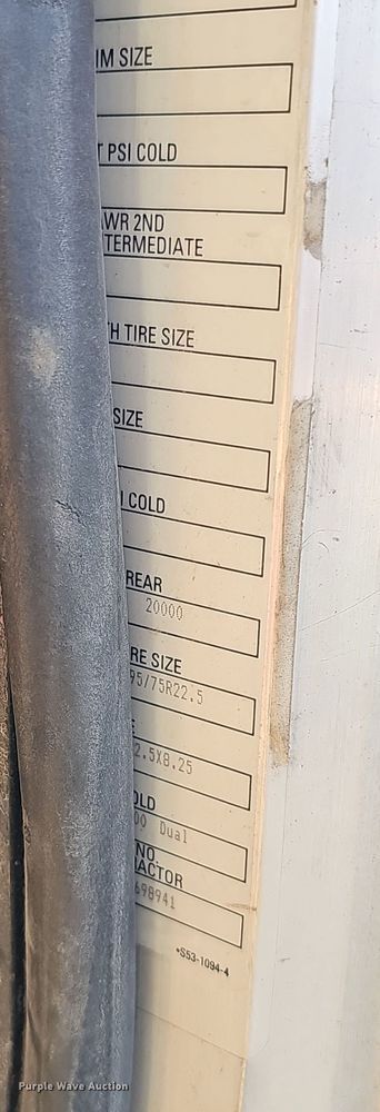 image for item DQ8522 2007 Peterbilt PB330  utility / service truck