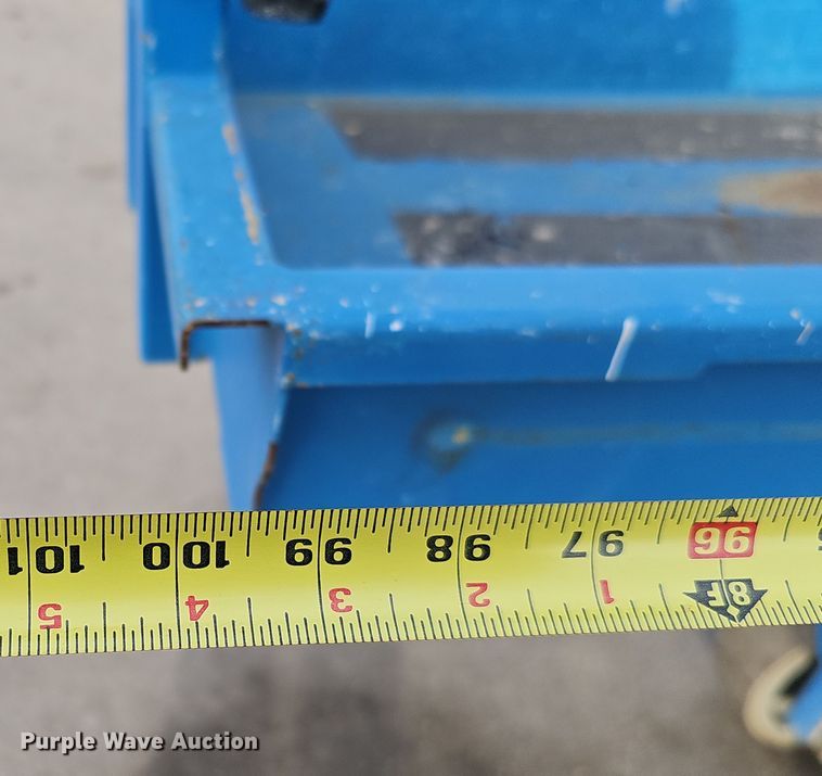 image for item DQ8526 Genie GS-1930  scissor lift