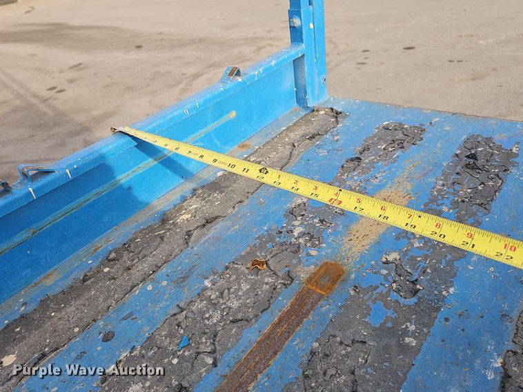 image for item DQ8526 Genie GS-1930  scissor lift