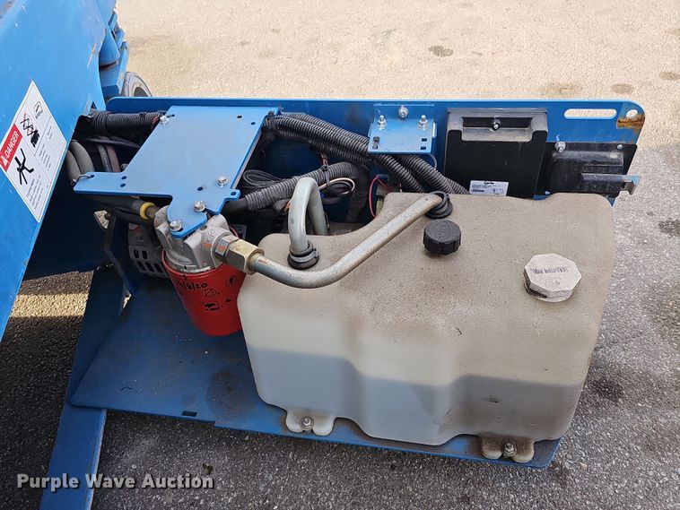 image for item DQ8526 Genie GS-1930  scissor lift