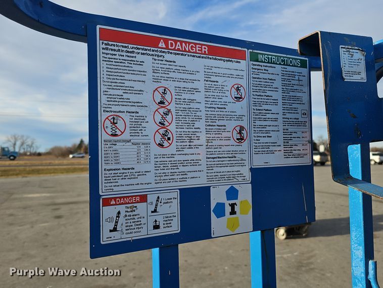 image for item DQ8526 Genie GS-1930  scissor lift