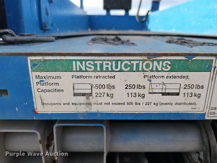 image for item DQ8526 Genie GS-1930  scissor lift