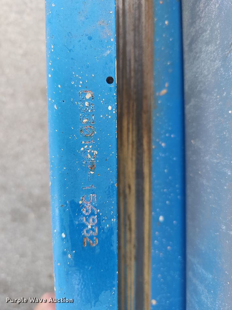 image for item DQ8526 Genie GS-1930  scissor lift