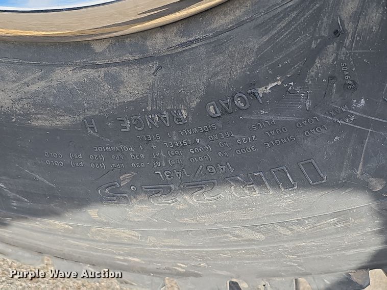 image for item DQ8528 2003 GMC C7500  flatbed truck