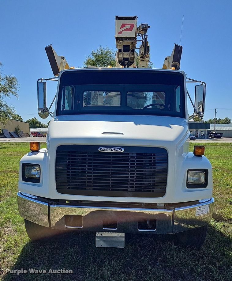 image for item DR5789 1998 Freightliner FL70  crane truck