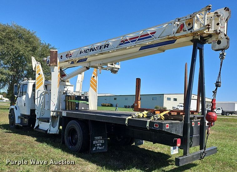 image for item DR5789 1998 Freightliner FL70  crane truck