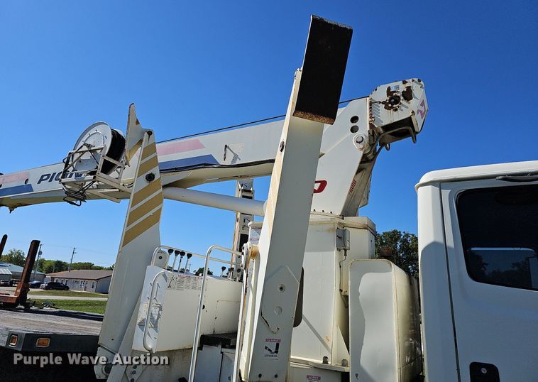 image for item DR5789 1998 Freightliner FL70  crane truck