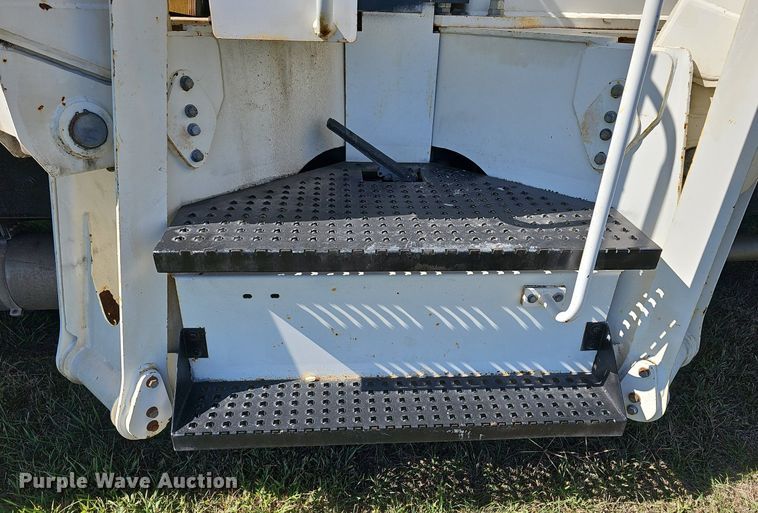 image for item DR5789 1998 Freightliner FL70  crane truck