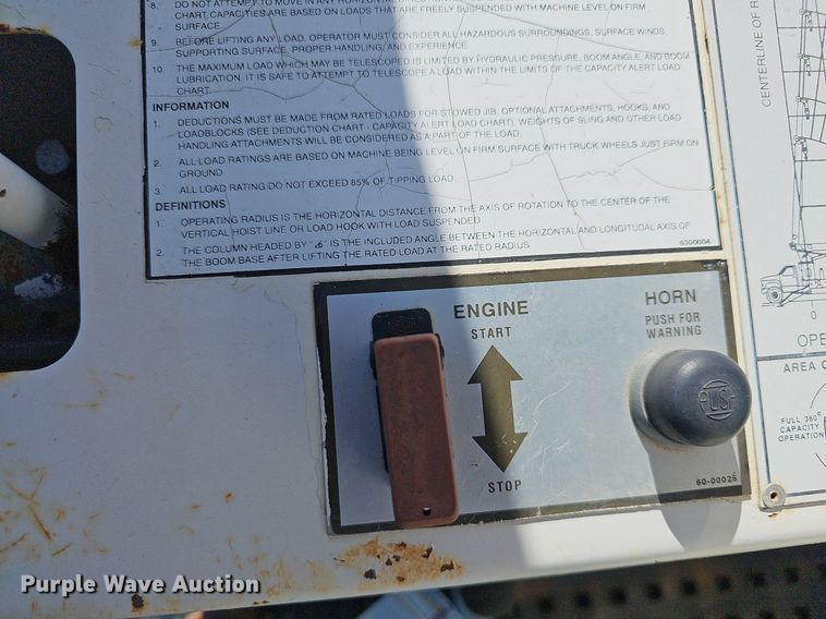 image for item DR5789 1998 Freightliner FL70  crane truck