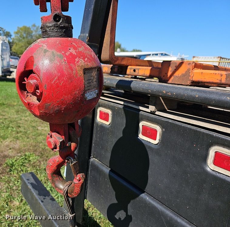 image for item DR5789 1998 Freightliner FL70  crane truck