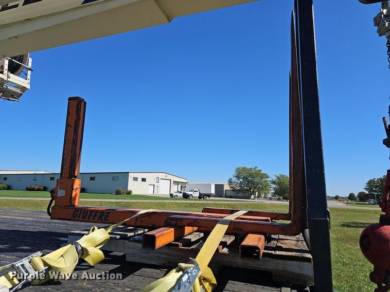 image for item DR5789 1998 Freightliner FL70  crane truck