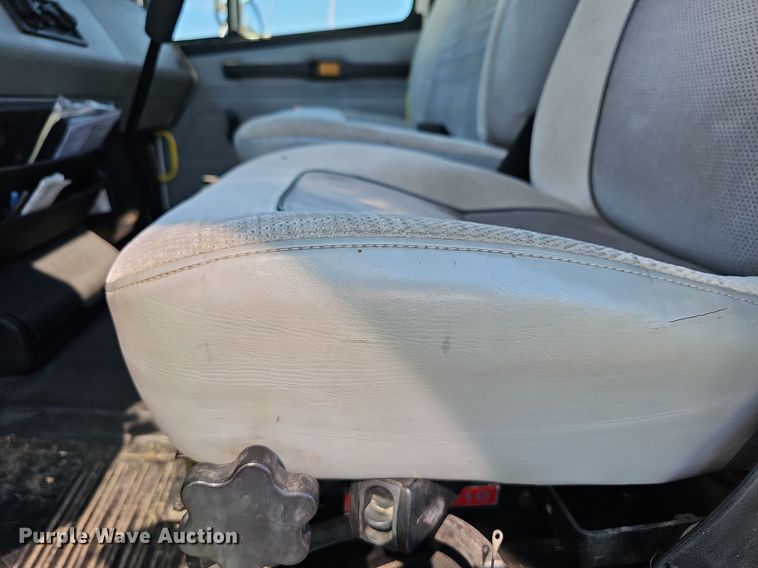 image for item DR5789 1998 Freightliner FL70  crane truck