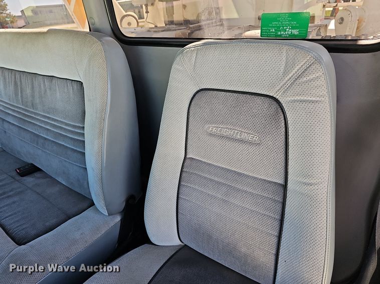 image for item DR5789 1998 Freightliner FL70  crane truck