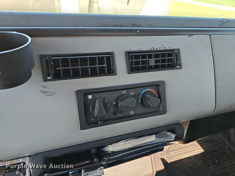 image for item DR5789 1998 Freightliner FL70  crane truck