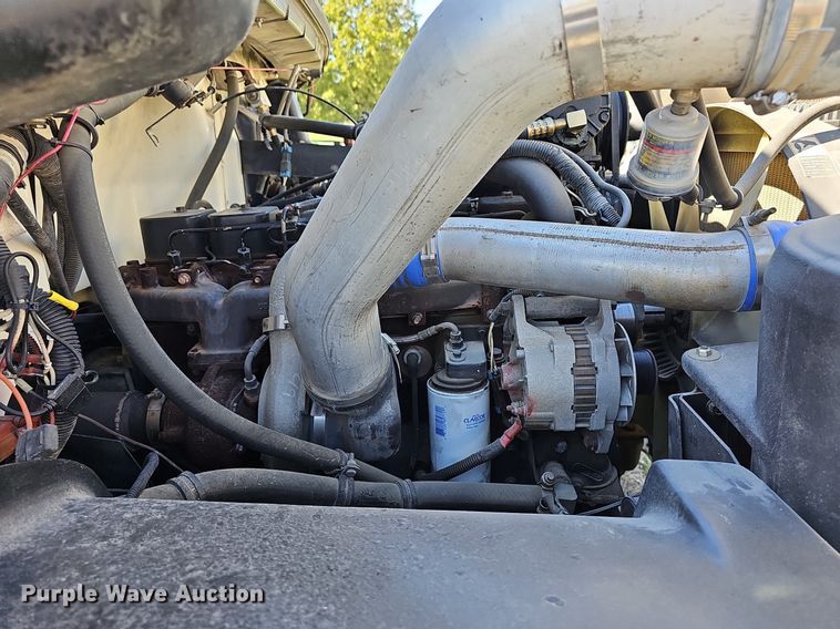 image for item DR5789 1998 Freightliner FL70  crane truck