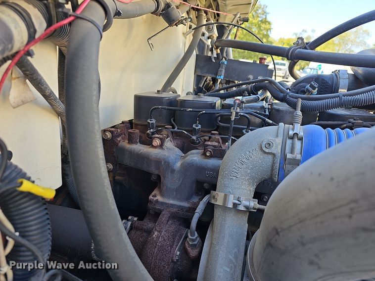 image for item DR5789 1998 Freightliner FL70  crane truck