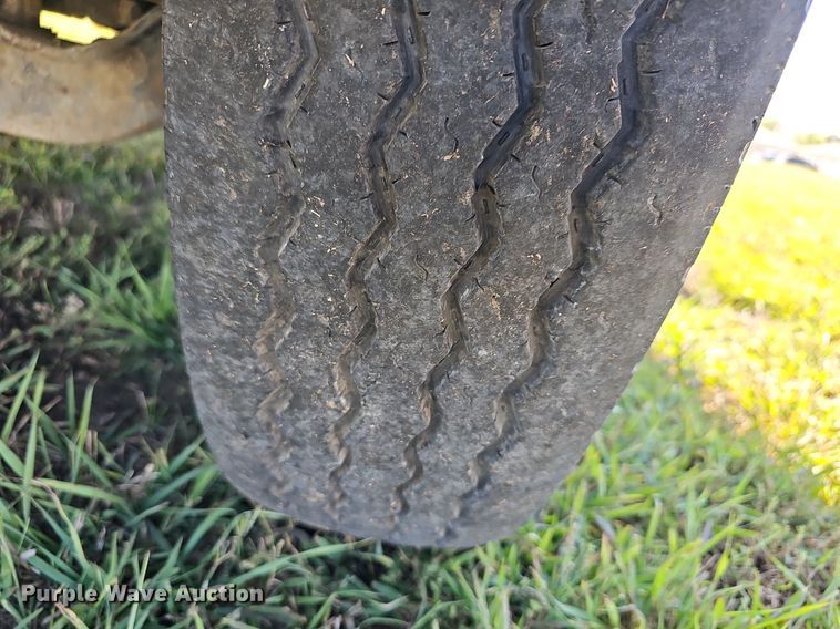 image for item DR5789 1998 Freightliner FL70  crane truck