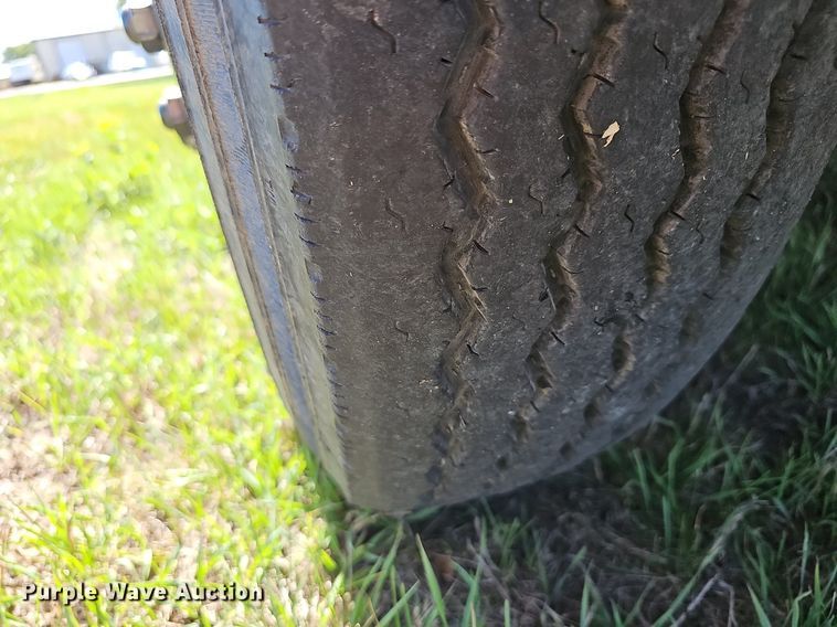 image for item DR5789 1998 Freightliner FL70  crane truck