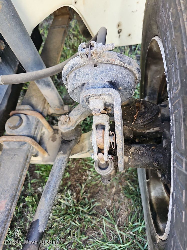 image for item DR5789 1998 Freightliner FL70  crane truck