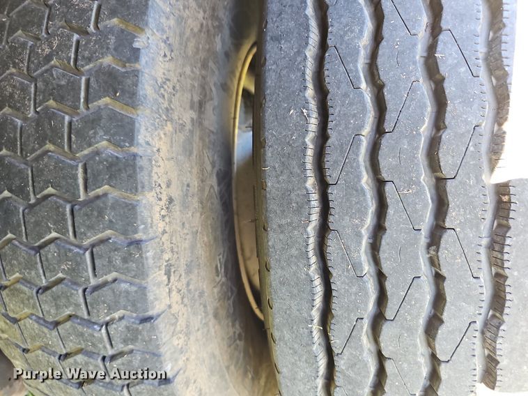 image for item DR5789 1998 Freightliner FL70  crane truck