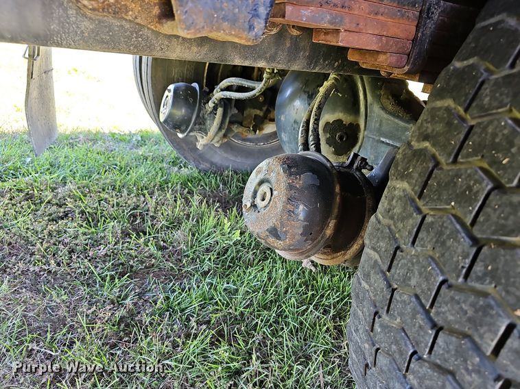 image for item DR5789 1998 Freightliner FL70  crane truck