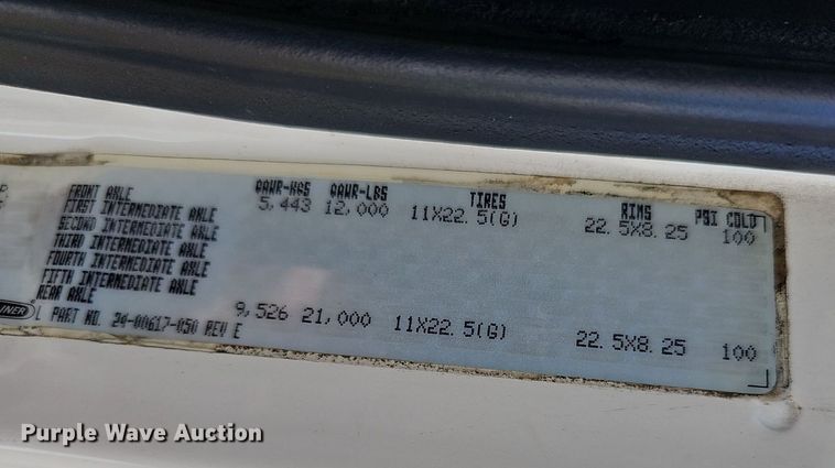 image for item DR5789 1998 Freightliner FL70  crane truck