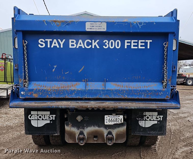 image for item DR5909 2008 Peterbilt 340  dump truck