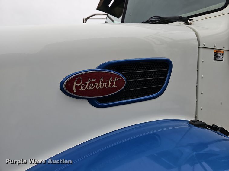 image for item DR5909 2008 Peterbilt 340  dump truck