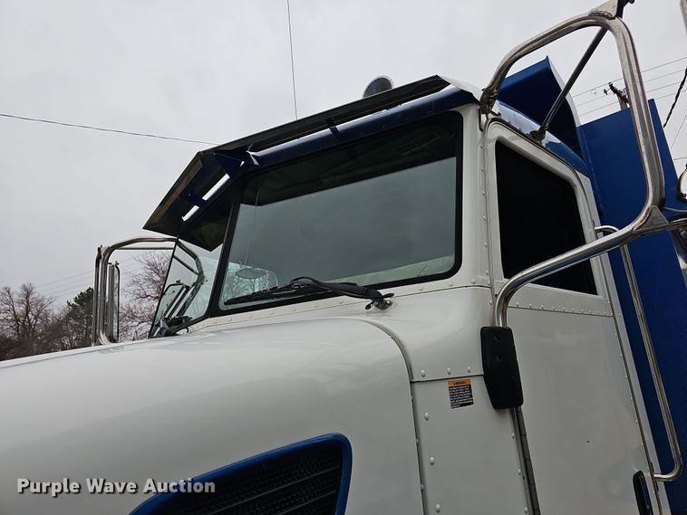 image for item DR5909 2008 Peterbilt 340  dump truck