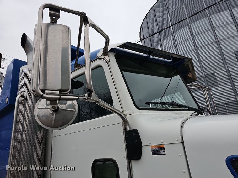 image for item DR5909 2008 Peterbilt 340  dump truck