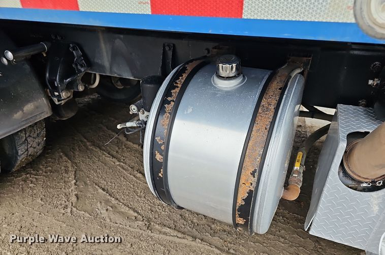 image for item DR5909 2008 Peterbilt 340  dump truck