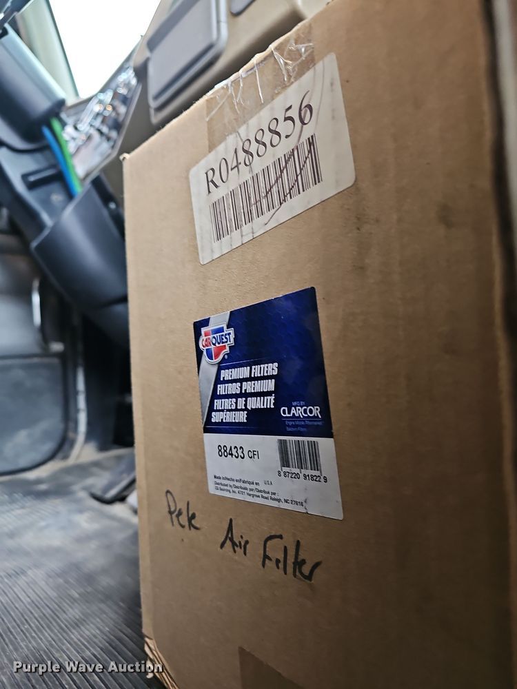 image for item DR5909 2008 Peterbilt 340  dump truck