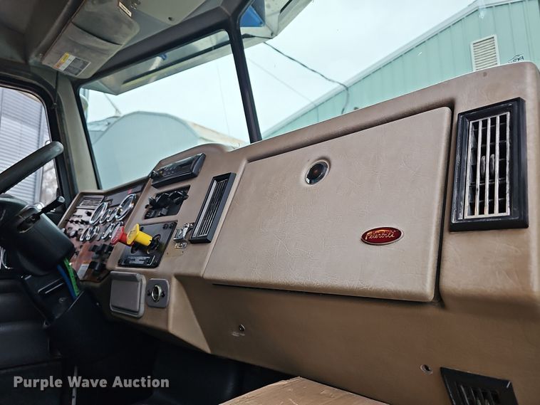 image for item DR5909 2008 Peterbilt 340  dump truck