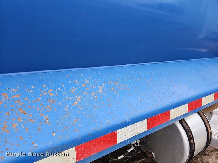 image for item DR5909 2008 Peterbilt 340  dump truck