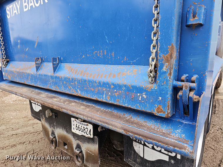 image for item DR5909 2008 Peterbilt 340  dump truck