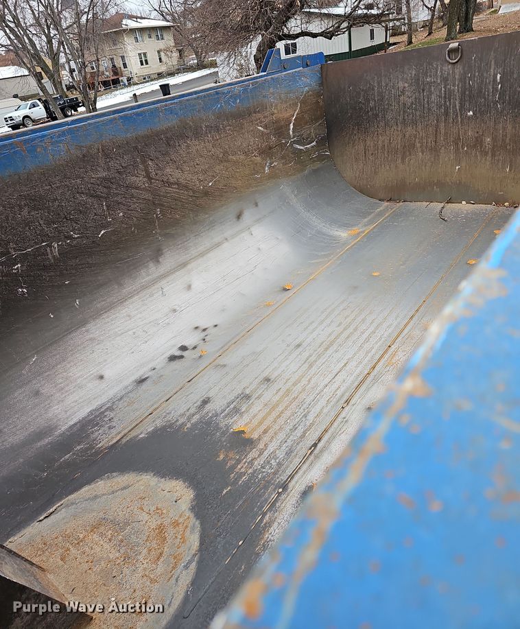 image for item DR5909 2008 Peterbilt 340  dump truck