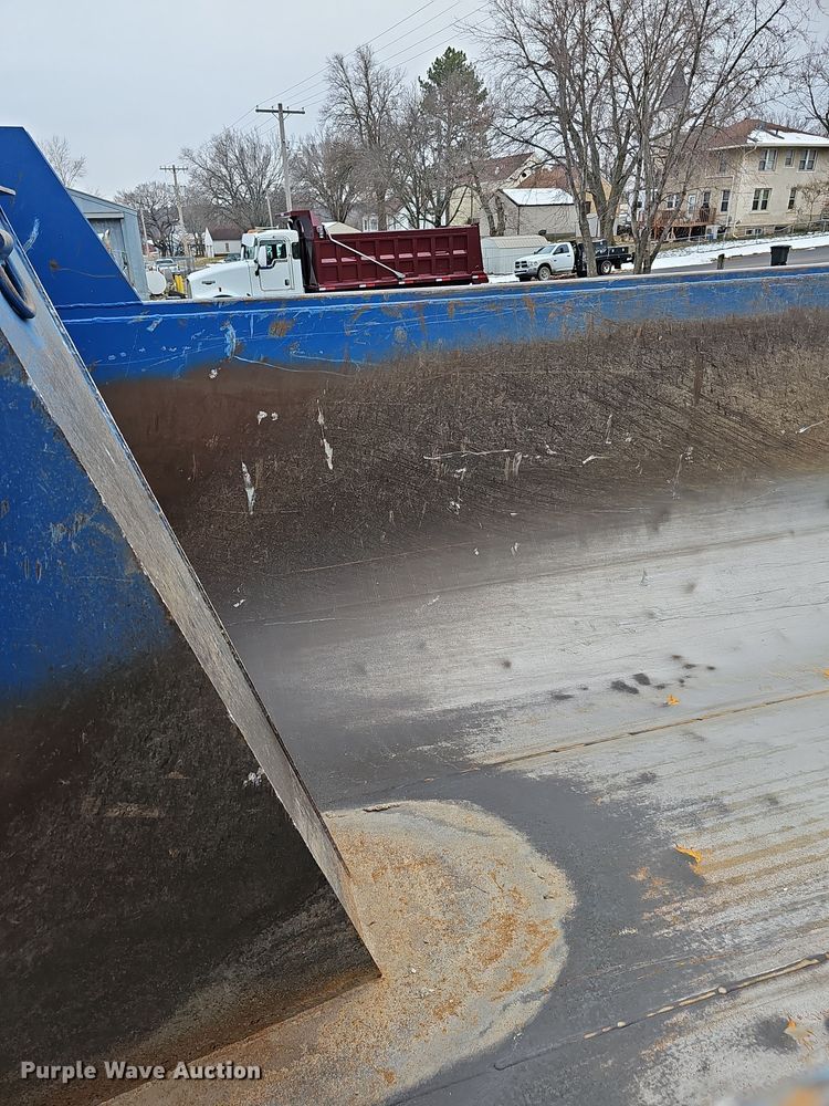 image for item DR5909 2008 Peterbilt 340  dump truck