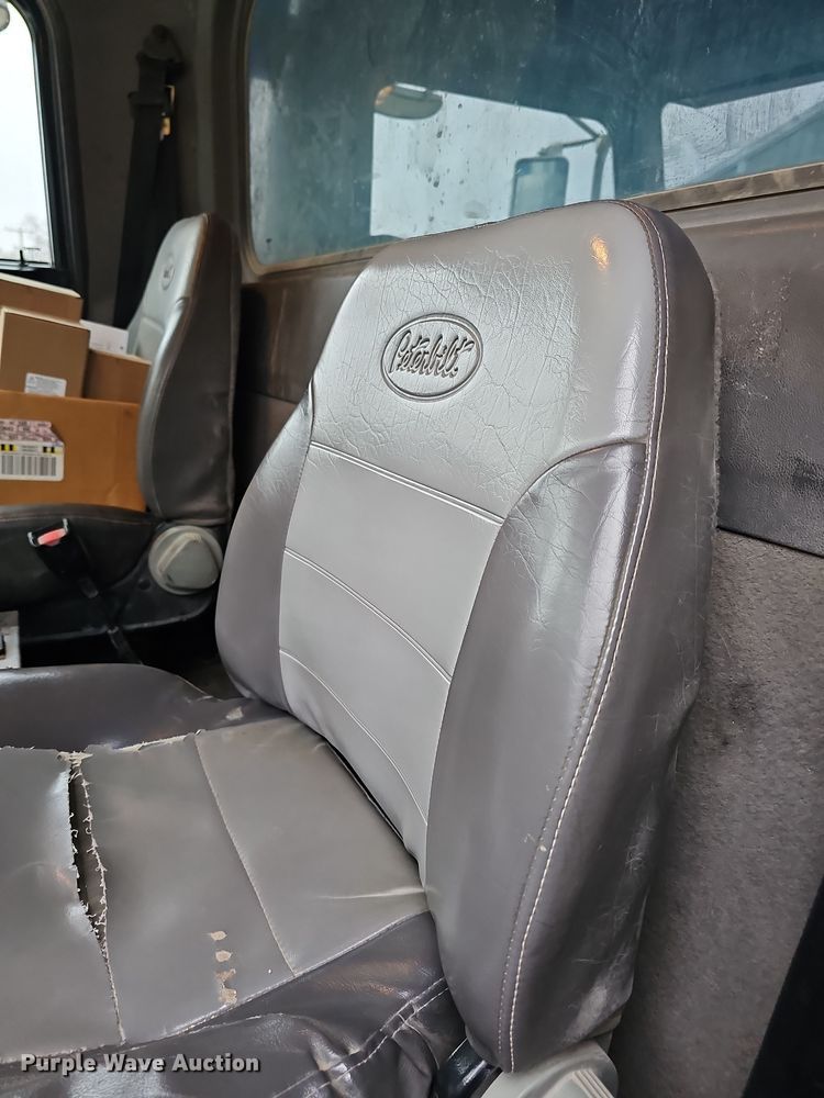 image for item DR5909 2008 Peterbilt 340  dump truck