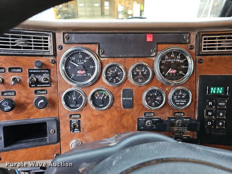 image for item DR5909 2008 Peterbilt 340  dump truck