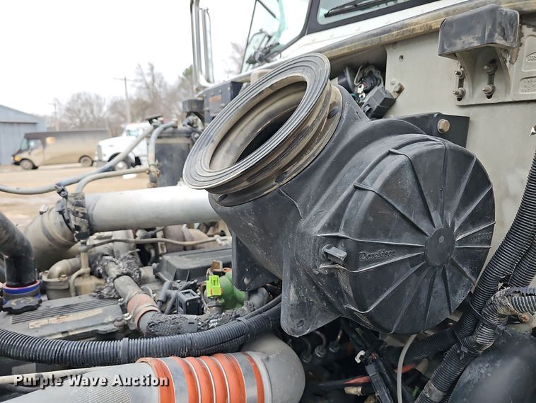 image for item DR5909 2008 Peterbilt 340  dump truck