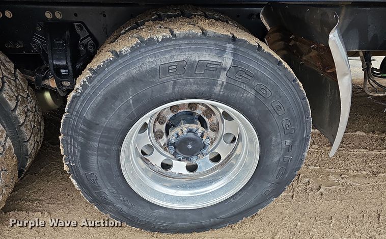 image for item DR5909 2008 Peterbilt 340  dump truck