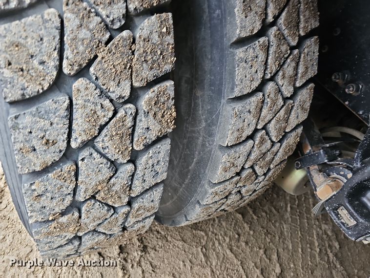 image for item DR5909 2008 Peterbilt 340  dump truck