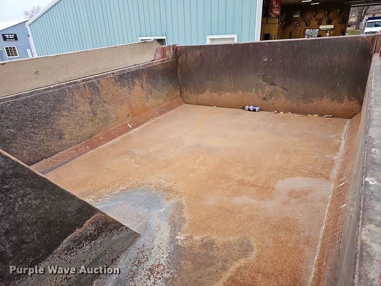 image for item DR5914 2003  Chevrolet C7500  dump truck